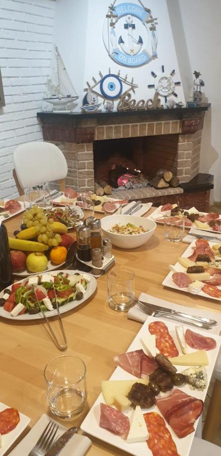 Hotel Dollari Kryemëdhej Екстериор снимка